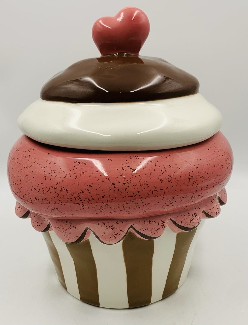 Kohls Ceramic Cupcake Cookie Jar Happy Valentines Day Pink Treat Container